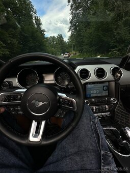 Ford Mustang cabrio 2.3 Ecoboost Automat,Kamera,Nové pneu - 16