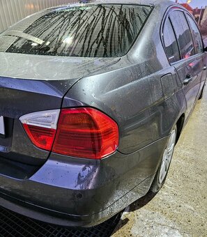 BMW E90 320i 2.0 110kw 2006 - 16