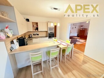 Exkluzívne APEX reality 4i. rodinný dom Posádka, 1581 m2 - 16