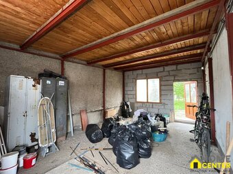 NA PREDAJ starší rodinný dom v tichej oblasti Komárna - 16