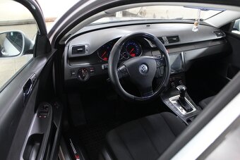 Volkswagen Passat Variant 2.0 TDI Trendline DSG - 16