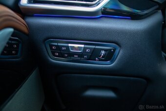 BMW X5 xDrive M50d A/T - 16