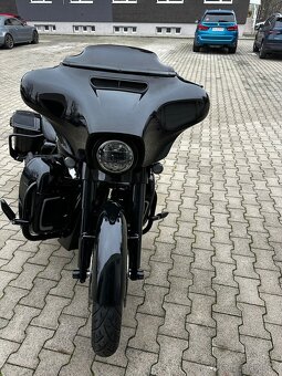 Harley-Davidson Street Glide Special 2018 - 16