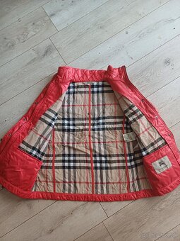 Predám originál BURBERRY červenú prešivanu bundu - 16