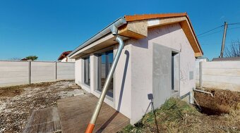 Stavebný pozemok so stavebným povolením s 2 - izbovým rodinn - 16