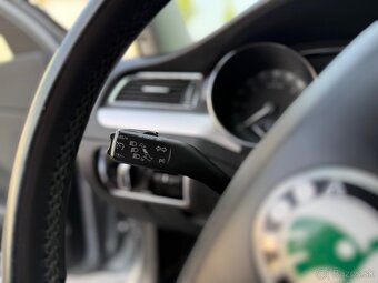 Škoda Superb Combi 2.0 TDI CR 140k Elegance - 16