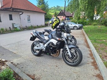 Suzuki GSR 600 - 16