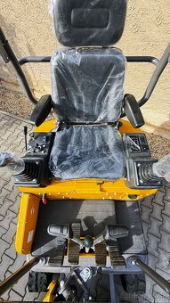 Minibagr 1,6t – Laidong 16kW, joysticky, hodně příslušenství - 16