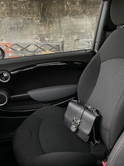 Mini Cooper One - 16