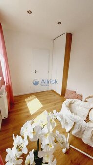 NA PREDAJ - KRÁSNY NOVO ZREKONŠTRUOVANÝ 4 IZB. BYT S LOGGIOU - 16