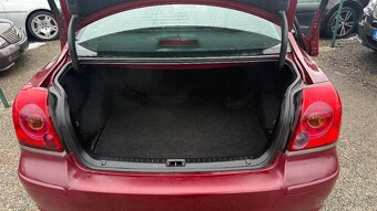 Toyota Avensis 1.6 - 16