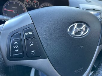 Hyundai i30 1.6 CRDi, 1 majiteľ, SR - 16