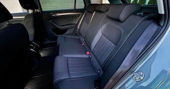 Škoda Superb Combi 2.0 TDI SCR Style DSG✅MATRIX - 16