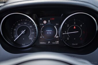 Jaguar E-Pace 2.0 I4 S AWD A/T - 16