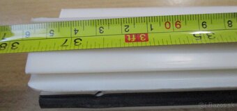 dva podkladové profily plastových dverí - 16