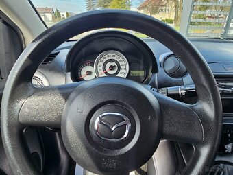 MAZDA 2 1.4i 82000km - 16
