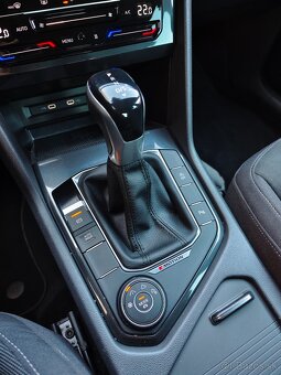 Volkswagen Tiguan 2.0 TDI EVO Elegance 4Motion DSG - 16