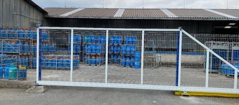 Kovovýroba a stavebné práce - 16
