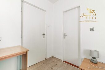 REZERVOVANÉ - Na predaj pekný dom so záhradou - 16