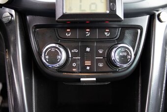 Opel Zafira 2013 - 16