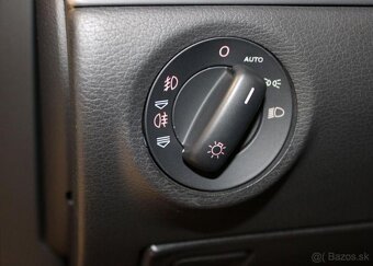 Audi A8 4,2 FSI quattro 4x4 tiptronic benzín automat - 16