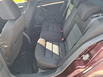 Škoda Octavia 1,6 Tdi 77kw 2012 SK auto - 16