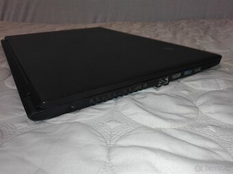 Lenovo 110, 4-jadro.15,6 FHD. SSD 256 GB .Nová DDR4 8 GB. - 16