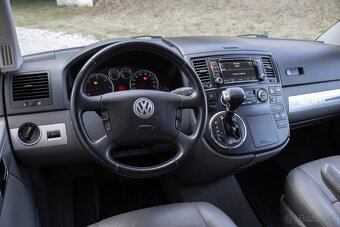 VW Multivan 2.5 TDI Highline tiptronic - AJ NA SPLÁTKY - 16