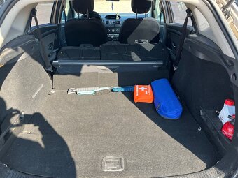 Renault Mégane III Grandtour 1.5 dCi (66 kW, 90 k) - 16