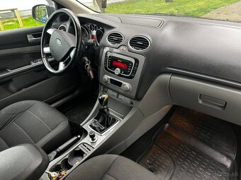 Ford Focus 1.8 benzín - 16