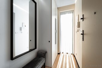 Luxusný 3-izbový Byt s balkónom a garážovým parkovaním - 16