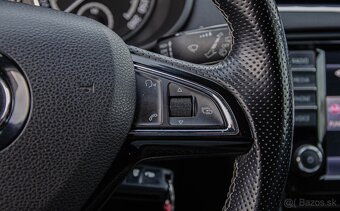 Škoda Octavia Combi 2.0 TDI RS - 16