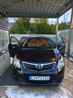 Toyota Avensis Combi T27 2011 2.0D-4D - 16