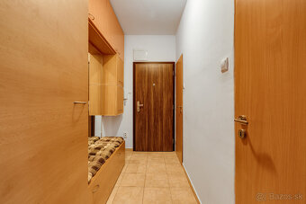 3 izbový tichý, zrekonštruovaný byt v Ružinove, Ostredky - 16