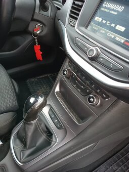 Opel Astra šport Tourer. 2016 1,6 100 kw - 16