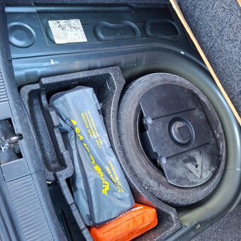 Škoda Fabia Combi 1.4 16V Elegance - 16