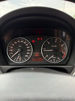 Bmw E90 318d - 16