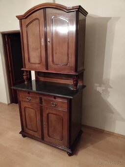 Starožitný príborník - 16