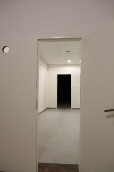 Štýlový a moderný priestor na prenájom v centre Levíc – ideá - 16