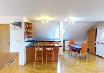 NOVÁ CENA rodinný dom s 2 bytovými jednotkami + bazén - 16