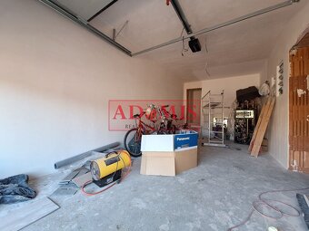 ADOMIS - predám exkluzívny 4-izbový tehlový dom 220m2,garáž, - 16