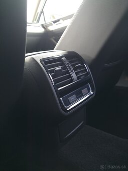 Volkswagen Passat Variant 2.0 TDI EVO Elegance DSG - 16