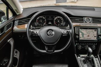 Volkswagen Passat Variant 2.0 - 16