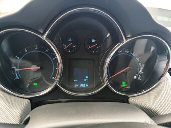 Chevrolet Cruze - 16