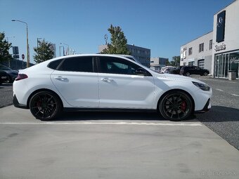 Hyundai i30N Fastback - 16