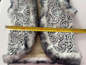 Vestičky z ovčieho rúna - 16