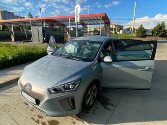 Hyundai Ioniq Electic 28kwh Premium SE, BEV, Top stav - 16