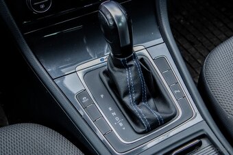 Volkswagen Golf e - 16