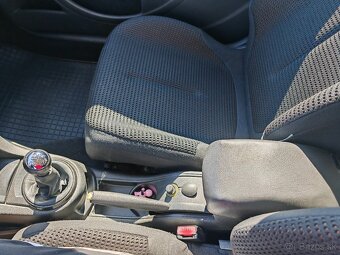 Citroen C4 Coupe  predám - 16