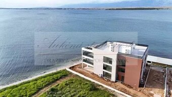 Predaj luxusného apartmánu (S6) priamo na pláži s parkovacím - 16